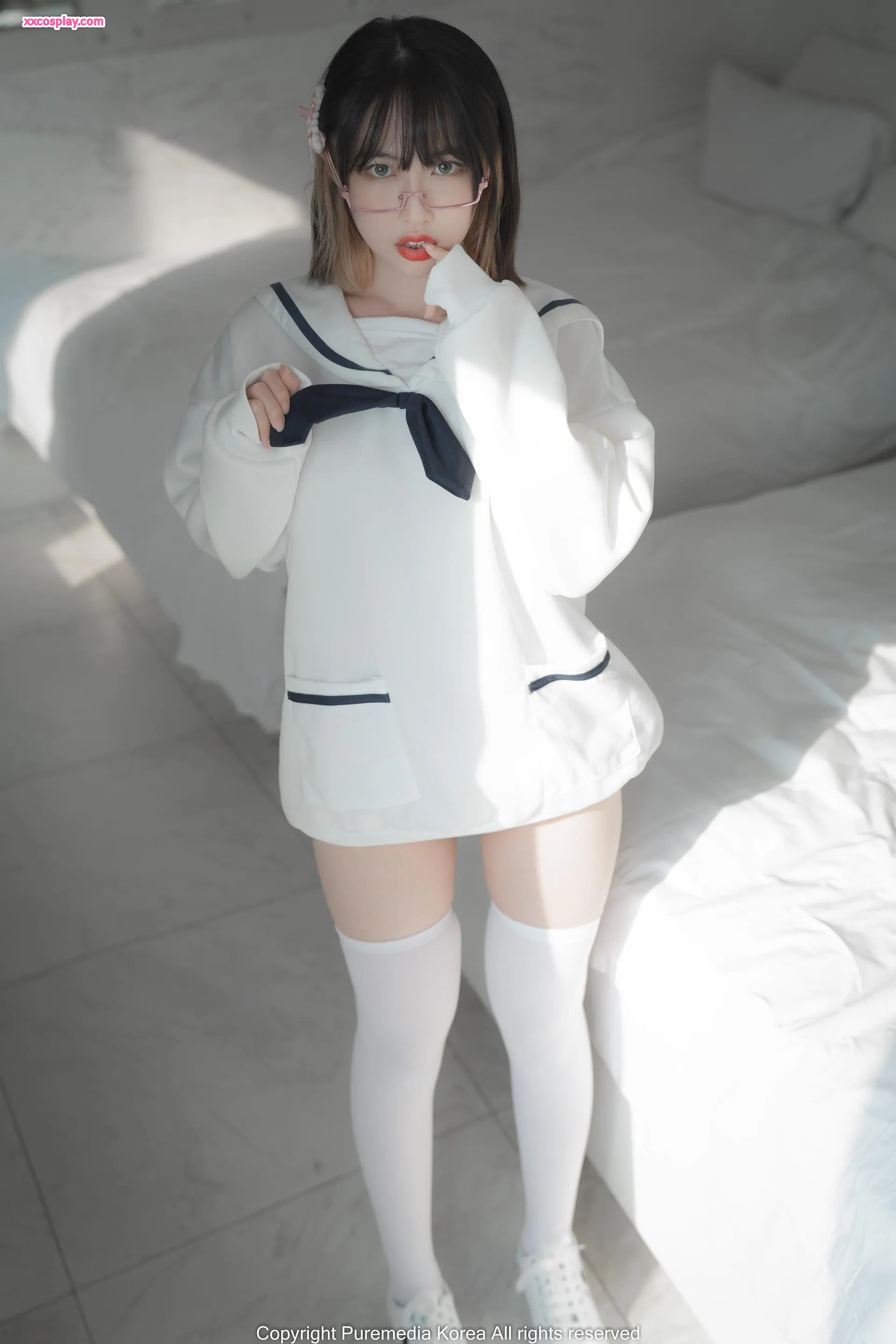 Uhye: Seductive Gym Uniform Allure